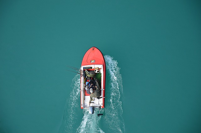 DIY vs. Professional Boat Repair: Pros and Cons to Consider